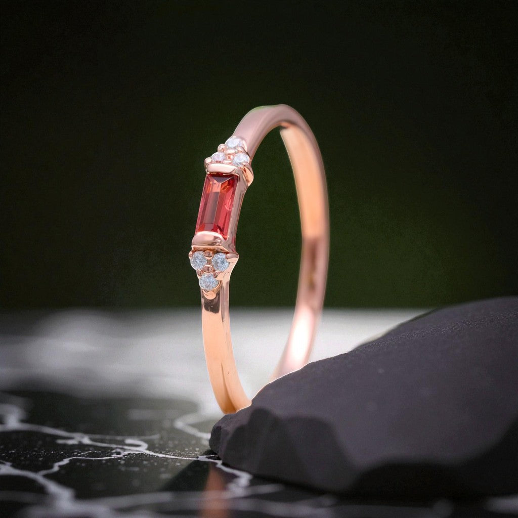 Baguette Rosée Garnet Ring