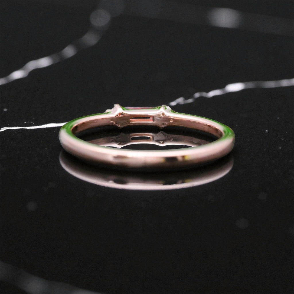 Baguette Rosée Garnet Ring