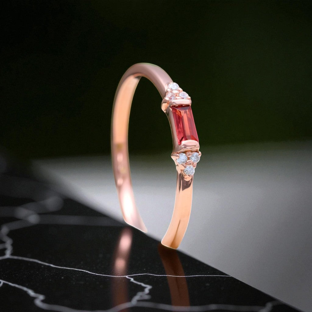 Baguette Rosée Garnet Ring